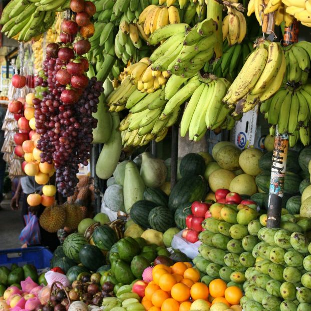 Las personas mayores, las que más fruta fresca consumen con mucha diferencia