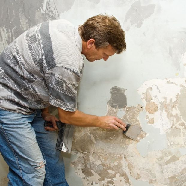 Cómo reparar desconchones en la pared - Servei Estació