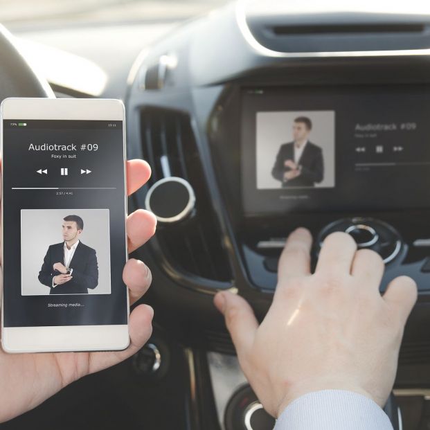 6 dispositivos para escuchar música en el coche