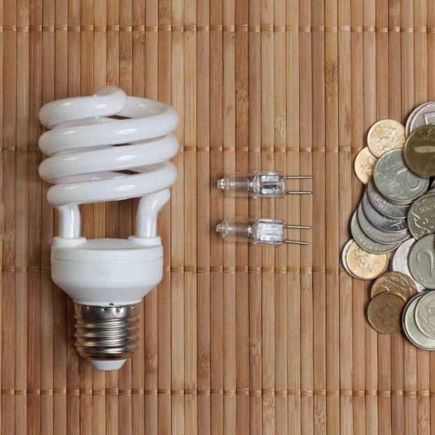 ¿Cada cuánto tengo que pagar el recibo de la luz, el del agua y el del gas? (Bigstock)
