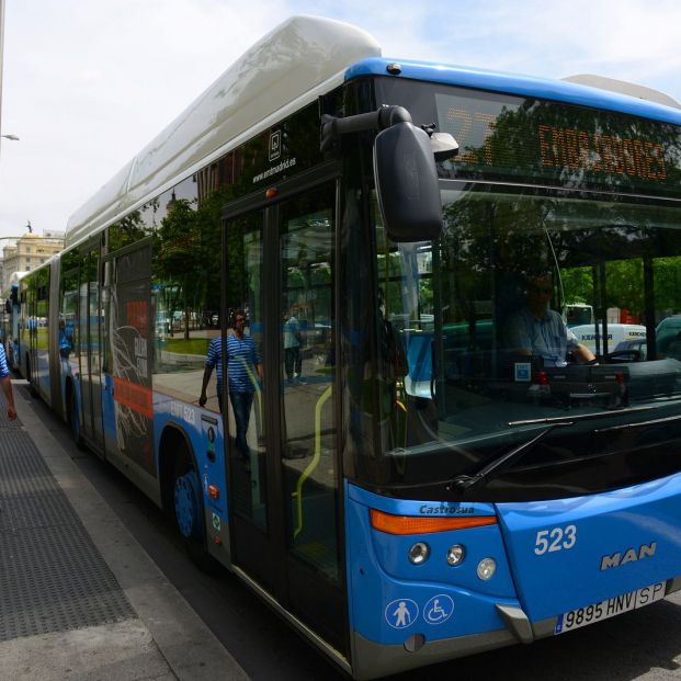 Aplicaciones de transporte público Madrid (bigstock) 