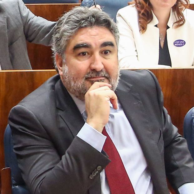 EuropaPress 2585185 Imágenes de archivo del exdelegado del Gobierno en Madrid José Manuel Rodríguez Uribes que acaba de ser nombrado nuevo ministro de Cultura y Deportes en la que aparece en la sesión de constitución de la Asamblea de 