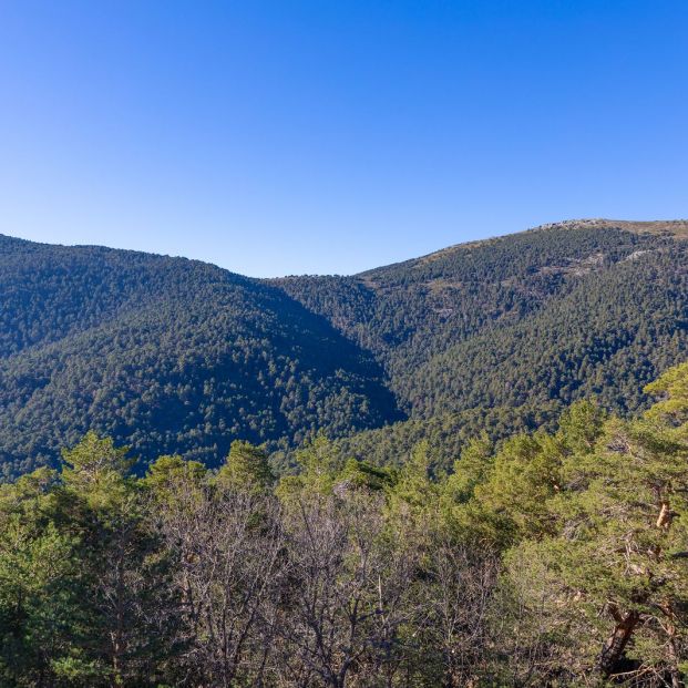 Ecologistas critican la "avalancha" de madrileños en la sierra durante el fin de semana
