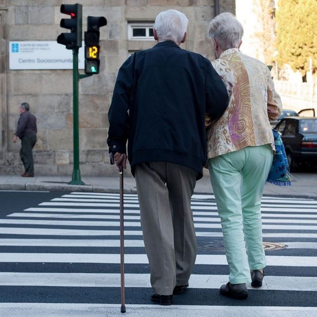 EuropaPress 2382748 ancianos envejecimiento salud sanidad edad paseo mayores