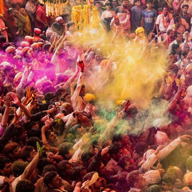 Festival Holi para recibir a la primavera en la India (bigstock)