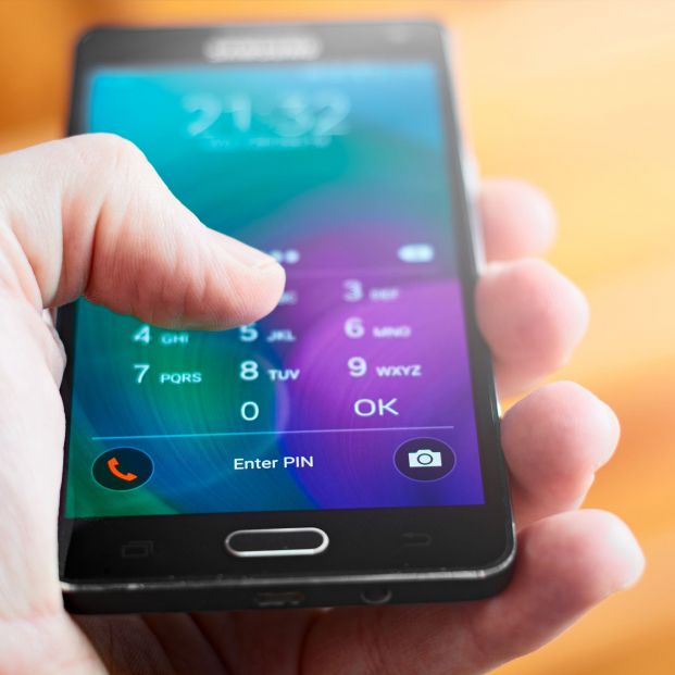 El 'SIM swapping' es un peligroso fraude que consiste en duplicar tu tarjeta SIM del teléfono 