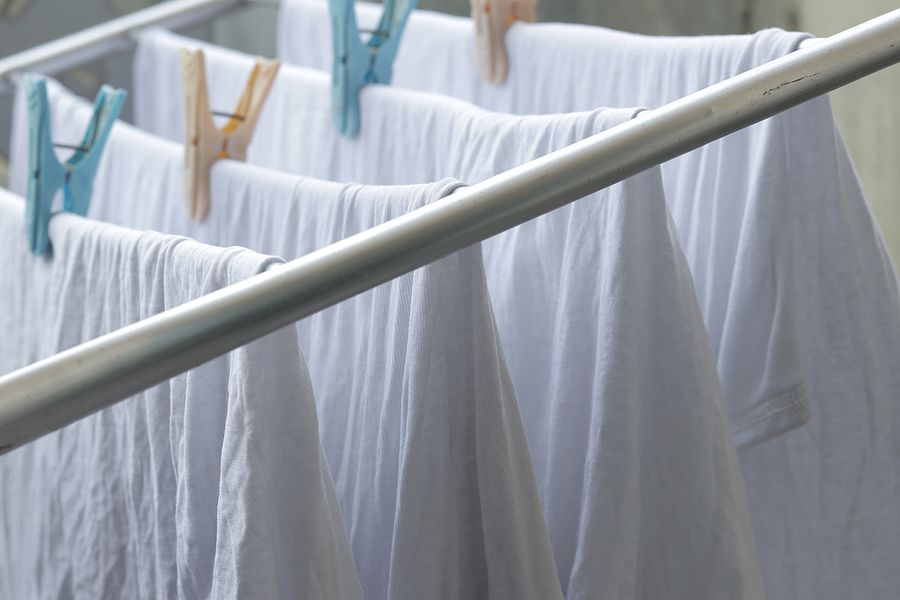 Cómo lavar ropa blanca: trucos para que quede impecable