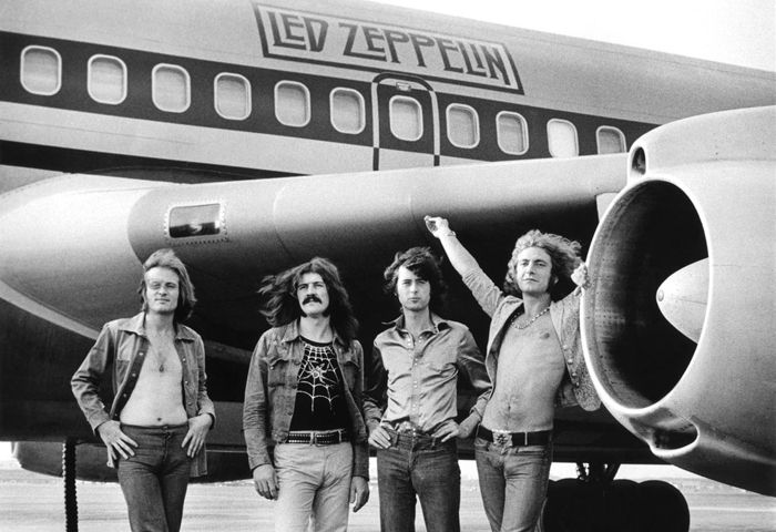 Lez Zeppelin y su avion