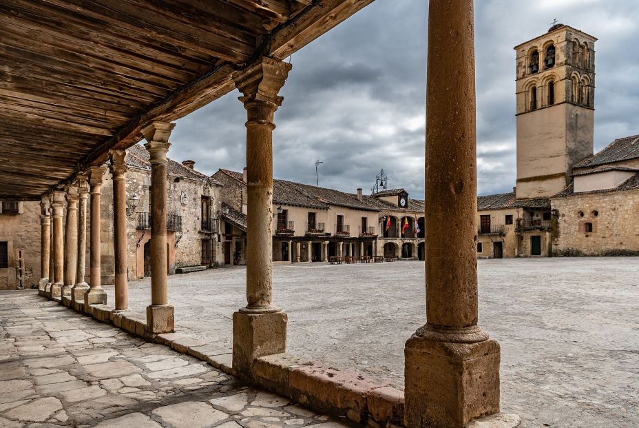 Los 5 pueblos más bonitos de Segovia. Pedraza foto: bigstock