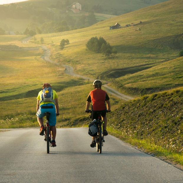 Celebra el Día de la Bicicleta con estas cinco rutas por España (big stock)