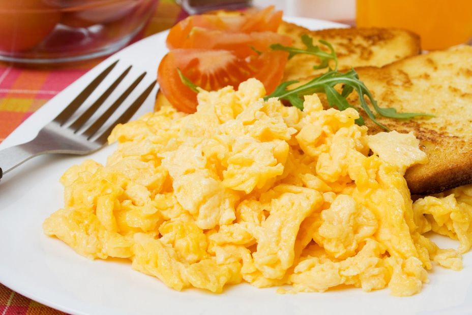 5 formas saludables de cocinar los huevos: revueltos